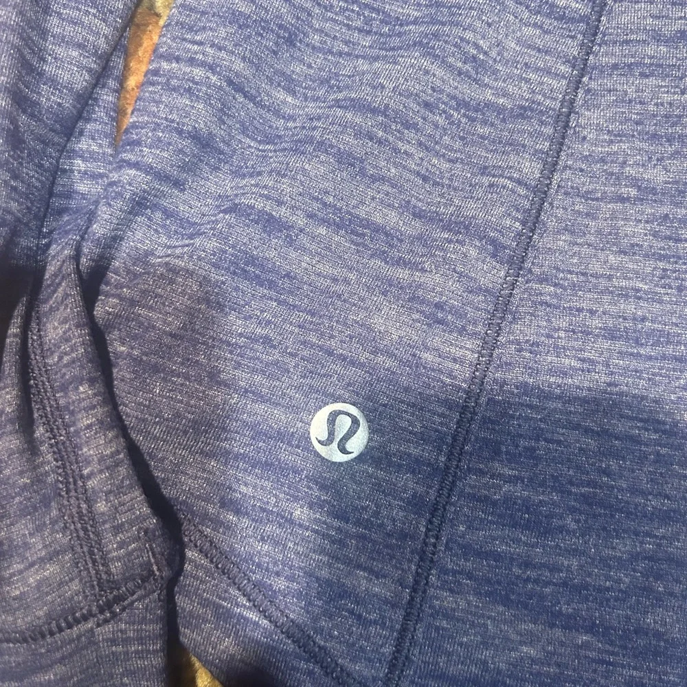Lululemon 5 Mile Long Sleeve Shirt Blue Space Dye Cotton Material Size 4